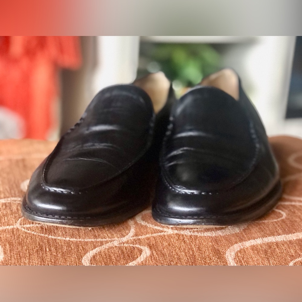 THE HAND CRAFTED WORLD OF VARDA Black Leather Loafers - Picture 2 of 8